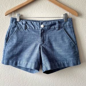 Tommy Hilfiger blue chambray structured shorts Sz 0